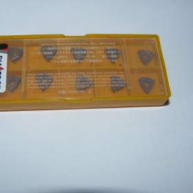 Foto inzerátu Vyměnitelná břitová destička 11 IR AG 60, Japonsko (NOVÉ)