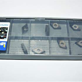 Fotka k inzerátu Soustružnická břitová destička DCMT 070204 SM IC908 (NOVÁ) / 14549844