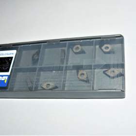 Foto inzerátu Soustružnická břitová destička DCMT 070204 SM IC908 (NOVÁ)