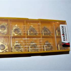 Foto inzerátu Destička MMT16ERAG60 na řezání vnějších závitů (JAPONSKO)