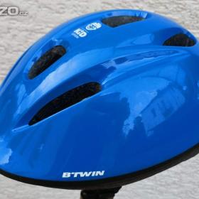 Fotka k inzerátu Prodám dětskou přilbu / 19475326