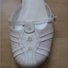 Foto inzerátu Dámské letní boty vel.39