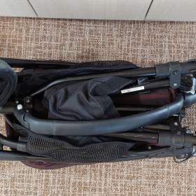 Foto inzerátu Dětský cestovní golfový kočárek Quinny Zapp Extra 2