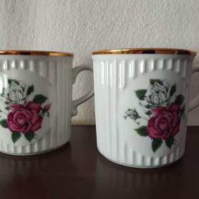 Foto inzerátu Keramika, porcelán: talíře, tácy, hrníčky, misky, figurky aj. Něco i zdarma