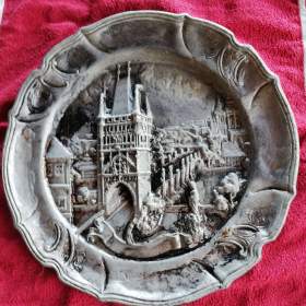 Foto inzerátu PRODÁM STAROŽITNÝ HLINÍKOVÝ ODLITEK PRAHY,  PRAŠNÁ BRÁNA A KARLŮV MOST.