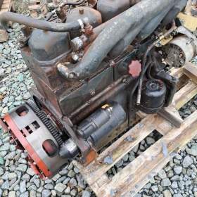 Foto inzerátu Zetor 7211. 7711.  6320  dovoz s  tp jednotlivé díly