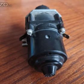 Foto inzerátu OSTŘIKOVAČ ČELNÍHO SKLA