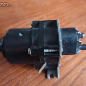 Fotka k inzerátu OSTŘIKOVAČ ČELNÍHO SKLA / 13158078