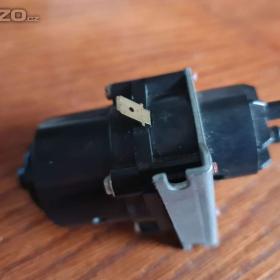 Foto inzerátu OSTŘIKOVAČ ČELNÍHO SKLA