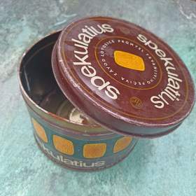 Foto inzerátu Stará plechovka