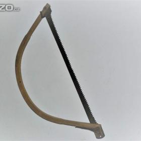 Foto inzerátu Historická venkovská ruční oblouková pila na dřevo