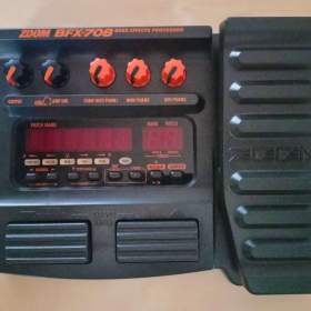Fotka k inzerátu Baskytarový multiefekt Zoom BFX- 708 / 14950732