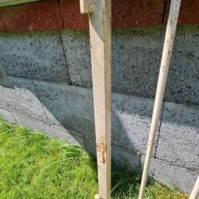 Foto inzerátu prodám 2ks mříží na menší okna ,či sklep