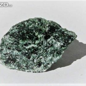 Fotka k inzerátu Fuchsit -  43 x 25 x 27 mm -  Norsko  / 19658704