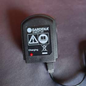Foto inzerátu GARDENA nabíječka pro zahradní nůžky