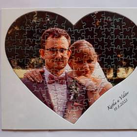 Fotka k inzerátu Vytvořte si své puzzle ve tvaru srdce s vlastní fotkou. / 18612424