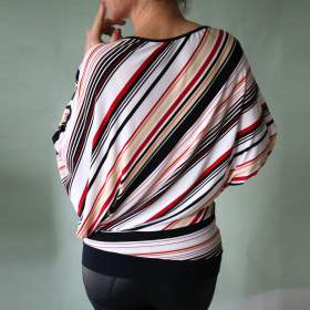 Foto inzerátu Nové asymetrické netopýří pruhované tričko