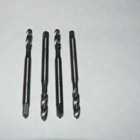 Foto inzerátu Závitník M4 HSS strojní ČSN 223044 (NOVÝ) ČR