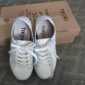 Fotka k inzerátu tenisky originální- jedinečné dámské i pánské / 19670743