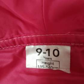 Foto inzerátu Dívčí větrovka.