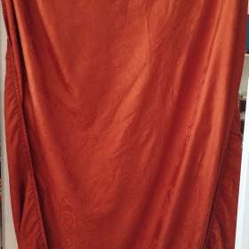 Foto inzerátu Hodně vycpaná a teplá peřina plněná prachovým husím peřím. Čtyři prostěradla Veba.