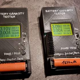 Fotka k inzerátu Tester kapacity baterie li- ion 18650 + powerbank / 18686259