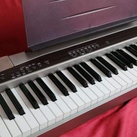 Foto inzerátu Elektrické digitální piano Casio Privia PX-100