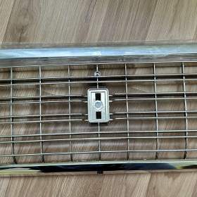 Foto inzerátu Mřížka maska chladiče chrom LADA VAZ 2107, včetně znaku „B“