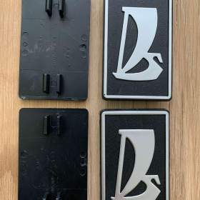 Foto inzerátu Mřížka maska chladiče chrom LADA VAZ 2107, včetně znaku „B“