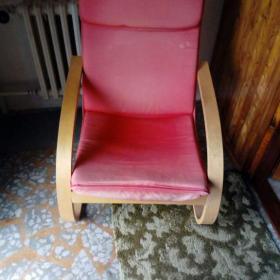 Fotka k inzerátu Prodám křeslo z ohýbaného dřeva / 19630828