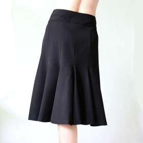 Foto inzerátu Nová černá pouzdrová sukně s godetem Esisto vel.46