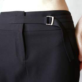 Foto inzerátu Nová černá pouzdrová sukně s godetem Esisto vel.46