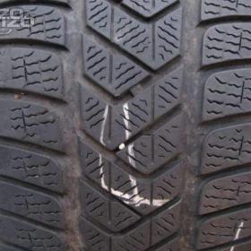 Foto inzerátu PRODÁM ZIMNÍ PNEU 245/45 R19 PIRELLI SOTTOZERO3 102V 4ks