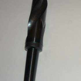 Fotka k inzerátu Vrták D=47 mm šroubovitý s kužel. stopkou HSS, ČSN 221140 Mk4 / 19451427