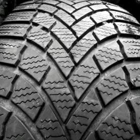 Fotka k inzerátu Sada zimních pneu 235/65 R17 Bridgestone  / 18749219