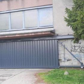 Dlouhodobý pronájem dvougaráže 31.3 m2. Ostrava Zábřeh / 18752034