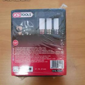 Foto inzerátu Momentový klíč + nástrčné spojky