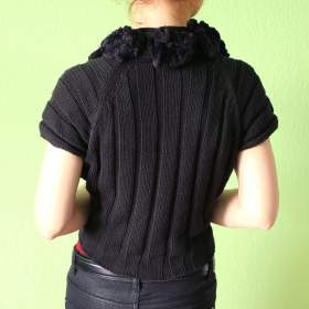 Foto inzerátu Černé pletené bolero s plyšovým lemem Sandwich M-L