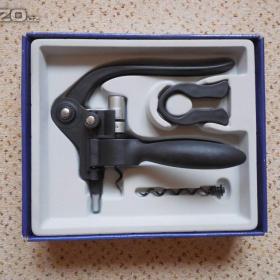 Fotka k inzerátu Otvírák korkových zátek / 19388520