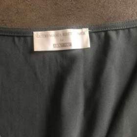 Foto inzerátu Prodám dlouhé elegantní šaty zn. Guido  z About You, vel. 42, ale spíš UNI