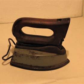 Foto inzerátu Stará žehlička - 1