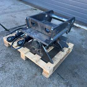 Foto inzerátu Hydraulický závěs pro 6-9t příkopovou lopatu