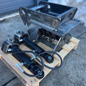 Fotka k inzerátu Hydraulický závěs pro 6- 9t příkopovou lopatu / 19357773