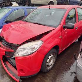 Dacia Sandero 1.4 ( K7J A 7 ) 55kW r.2009 červená / 18834877