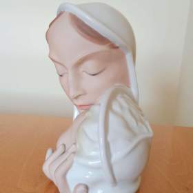 Foto inzerátu Porcelánová soška Madona s dítětem - Pirken-Hammer
