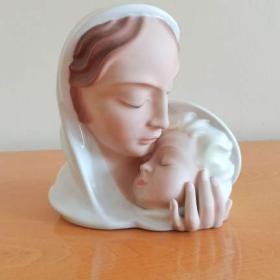 Foto inzerátu Porcelánová soška Madona s dítětem - Pirken-Hammer