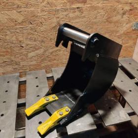 Fotka k inzerátu Lžíce 20 cm 1,2t minibagr / 19657162