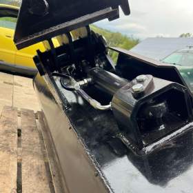 Foto inzerátu lžíce hydraulické  170cm 6-9t