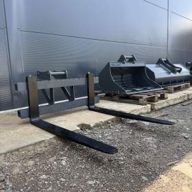 Fotka k inzerátu Vidle bagru, nosnost 2,5t / 19114637