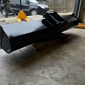 Foto inzerátu Příkopová lžíce 200cm 6-10,5t